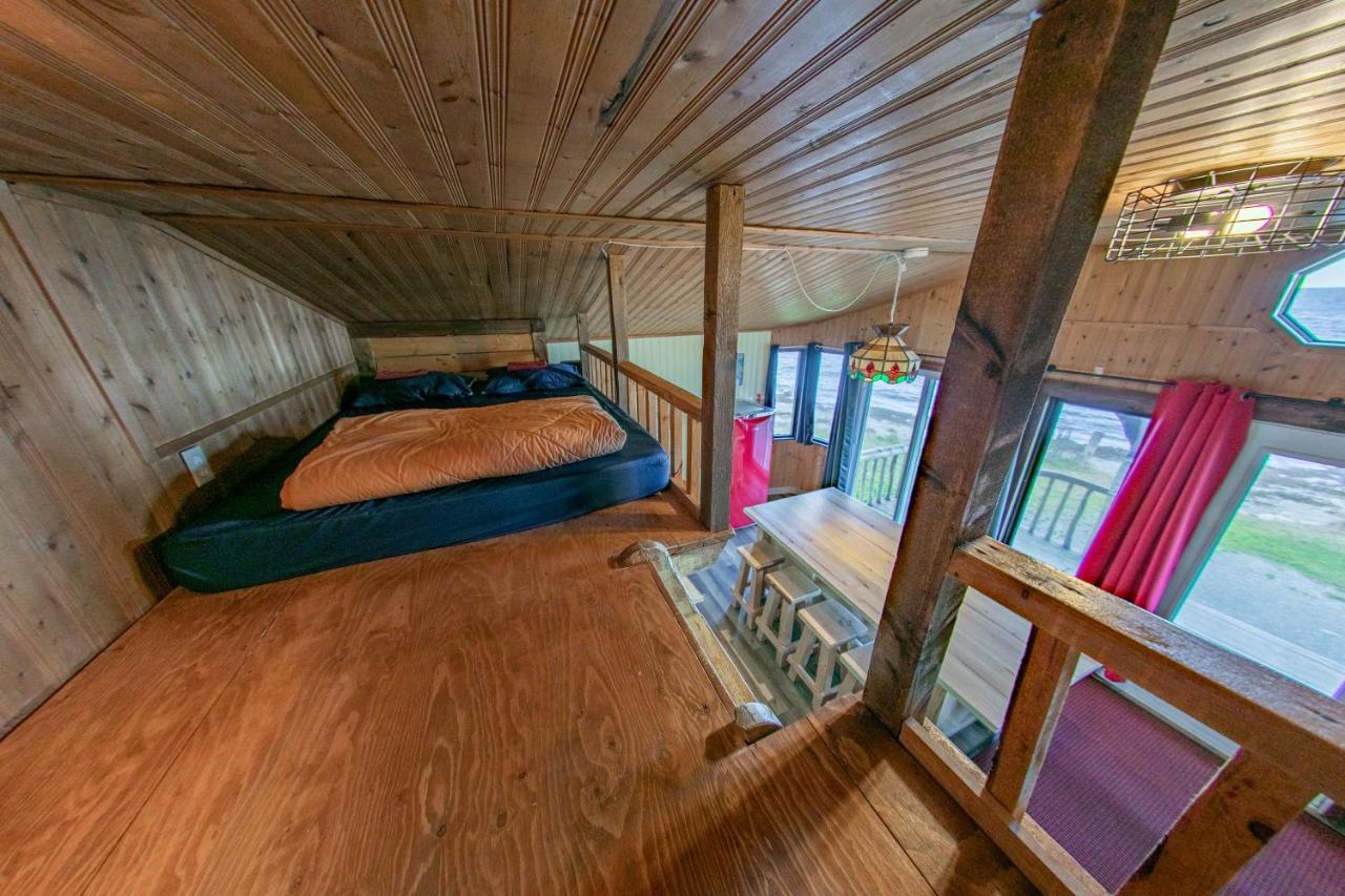 Auberge Festive Sea Shack Sainte Anne des Monts ภายนอก รูปภาพ